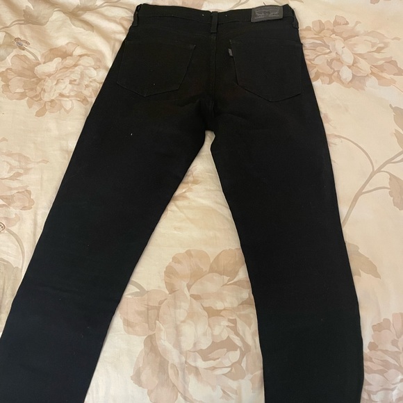 Black Levi’s 720 High-Rise Super Skinny size 26 - Picture 3 of 4